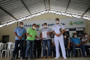 Imagem da notícia - Governador Wilson Lima sanciona lei que regulamenta o transporte hidroviário de passageiros e cargas no Amazonas